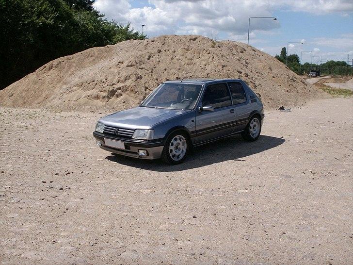 Peugeot 205 GTI 1.9 billede 9