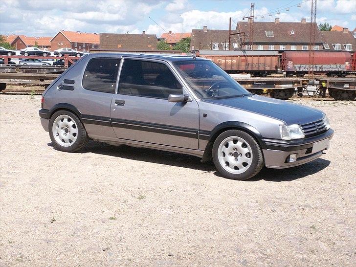 Peugeot 205 GTI 1.9 billede 10