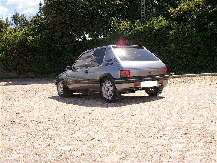 Peugeot 205 GTI 1.9 billede 11