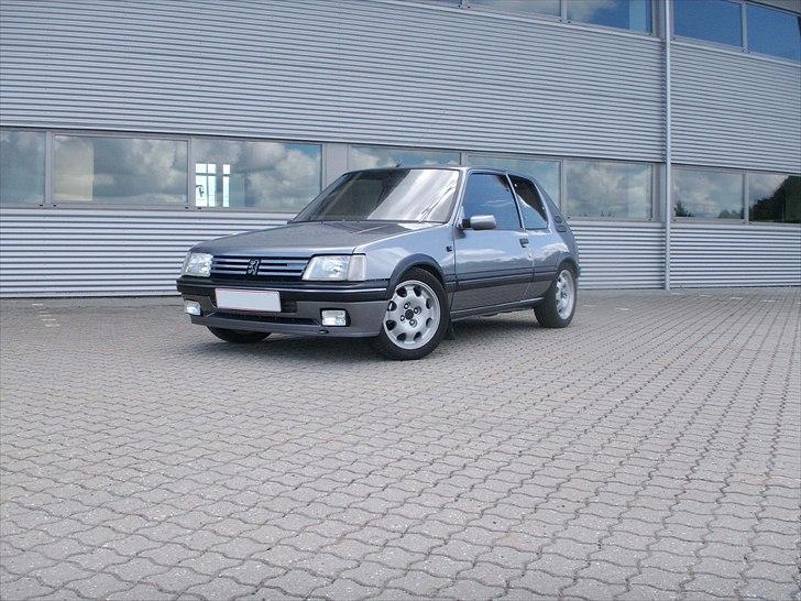 Peugeot 205 GTI 1.9 billede 12
