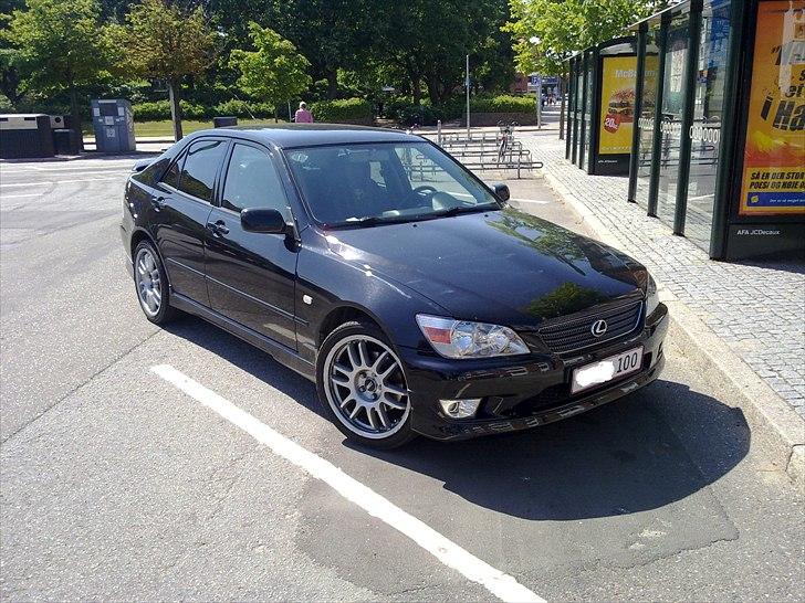 Lexus IS200 Sport - Lækker vogn billede 1