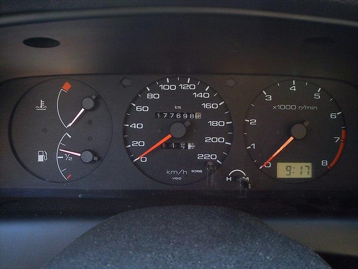 Nissan Primera 2,0SLX P10 SOLGT billede 10