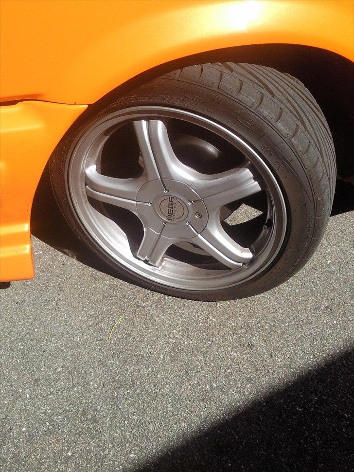 Toyota Corolla *Den Orange* - Helt nye dæk og fælge billede 5