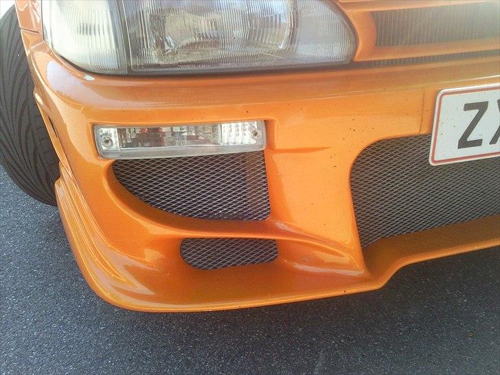 Toyota Corolla *Den Orange* - Pakfeifer forkofanger med klarglas lygter billede 6