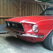 Ford Mustang **SOLGT**