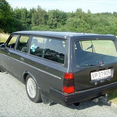 Volvo 240 GLT st. car