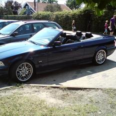 BMW 325i cabriolet (solgt)