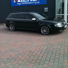 Audi S6   4,2 V8  Quattro