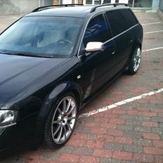 Audi S6   4,2 V8  Quattro