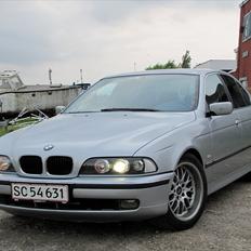 BMW e39 520i Sedan 