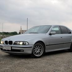 BMW e39 520i Sedan 