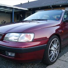 Toyota carina e solgt