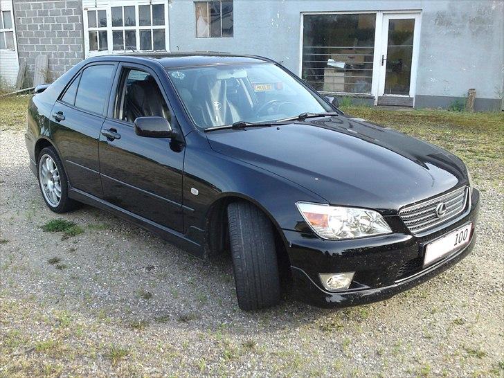 Lexus IS200 Sport - Stadig lækker vogn billede 2