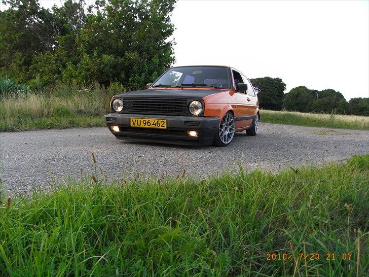 VW Golf II Low & Slow solgt billede 2
