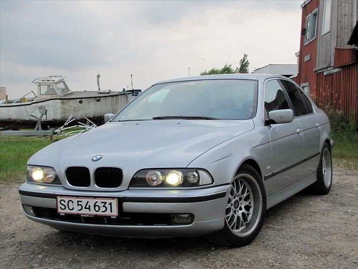 BMW e39 520i Sedan  billede 1