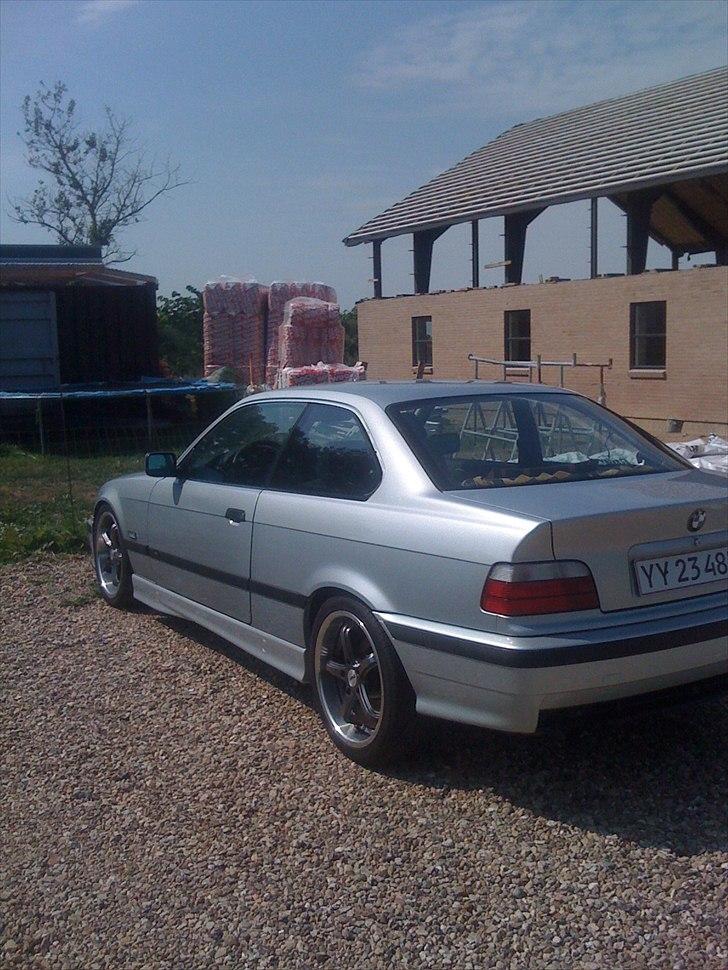 BMW e36 320i Coupé Solgt billede 14
