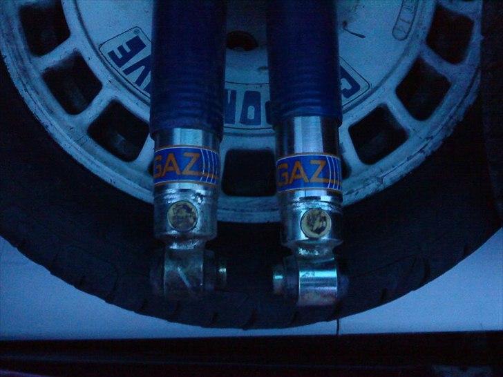 Citroën AX GTI - Solgt - bagdæmperne billede 16