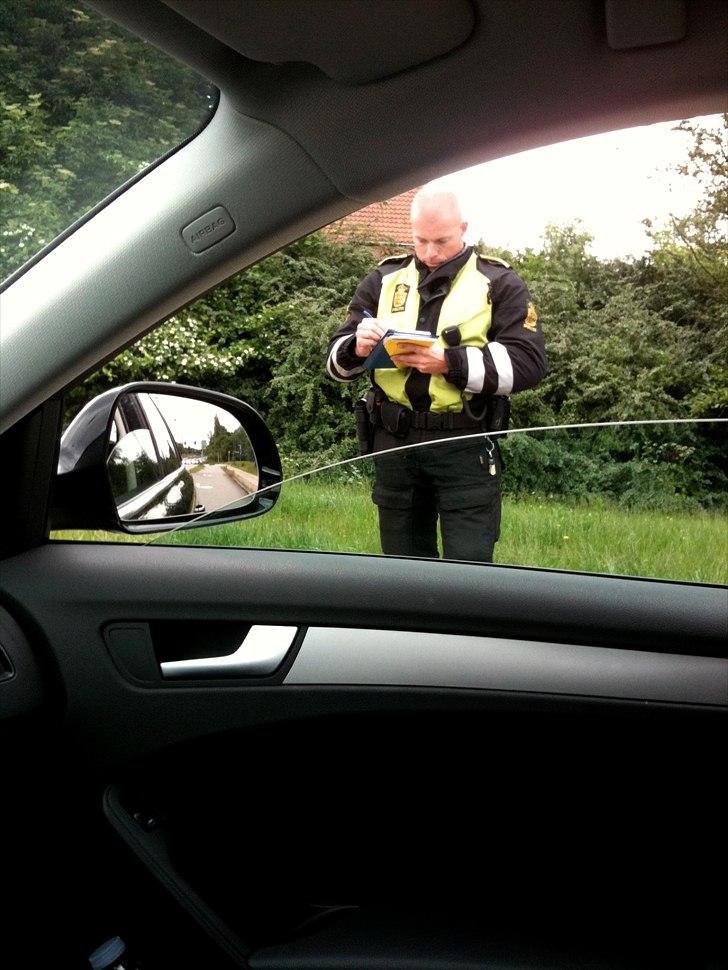 Audi a4 avant 2.0 TDI - Solgt - kabinen indenfra billede 5