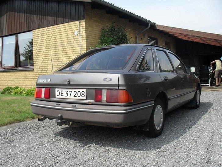 Ford Sierra 1,6 5d (solgt) billede 3