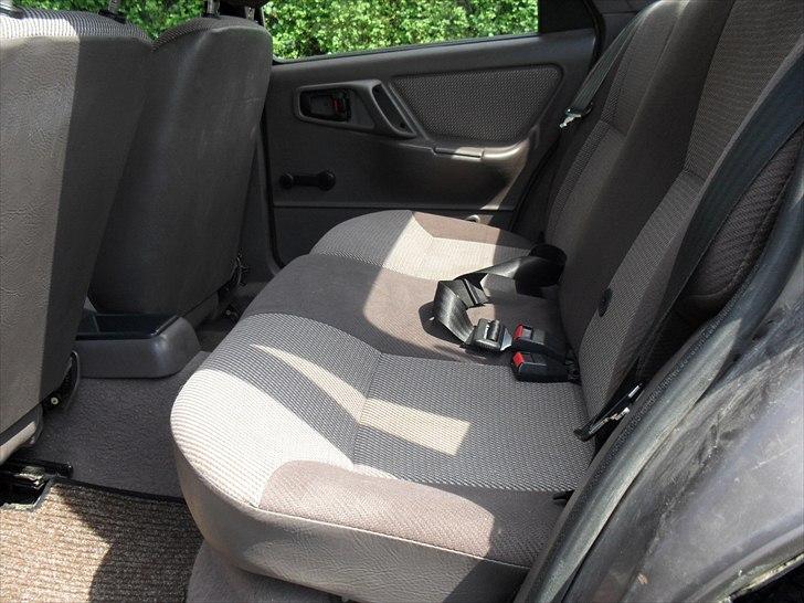 Ford Sierra 1,6 5d (solgt) billede 8