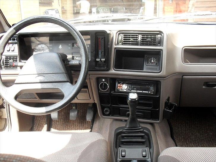 Ford Sierra 1,6 5d (solgt) billede 9