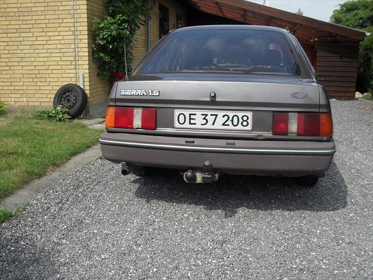 Ford Sierra 1,6 5d (solgt) billede 15