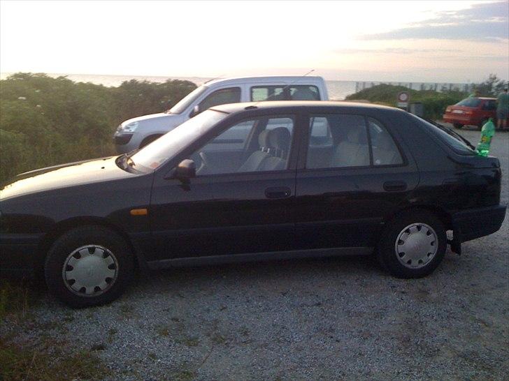 Nissan Sunny LX 1,4 Twin Cam (Skrottet) :'( - Fra siden :) billede 6