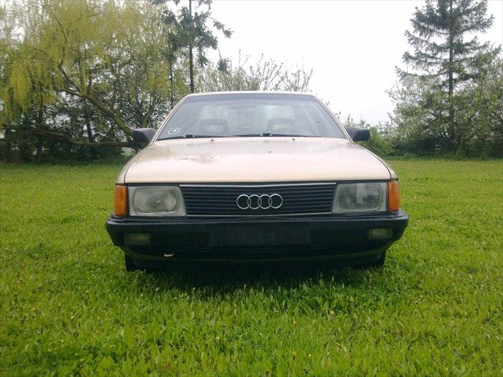 Audi 100 billede 8