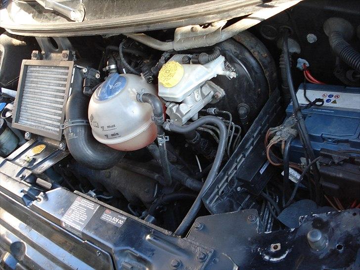 VW Caravelle billede 15