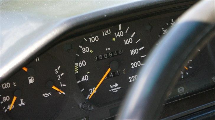 Mercedes Benz W124 300D - Solgt billede 5