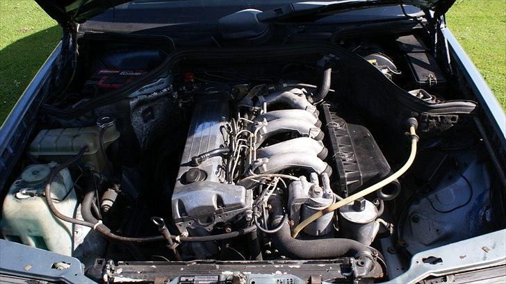 Mercedes Benz W124 300D - Solgt billede 10