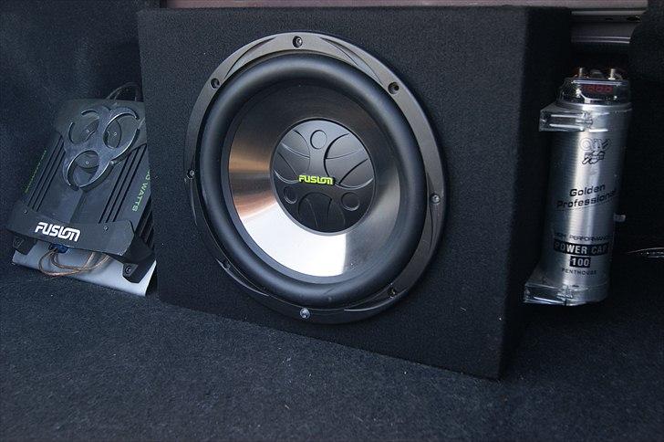 Toyota carina e solgt billede 5