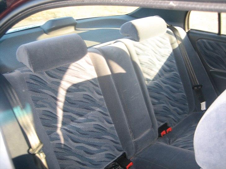 Toyota carina e solgt billede 7