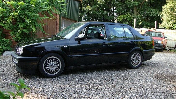 VW vento SOLGT* billede 2