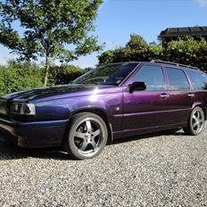 Volvo 850 2,5 tdi totalskadet