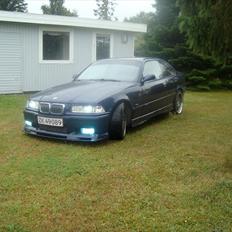 BMW E36 328 i cupe