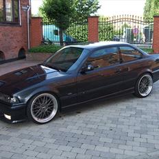 BMW 325i Coupe