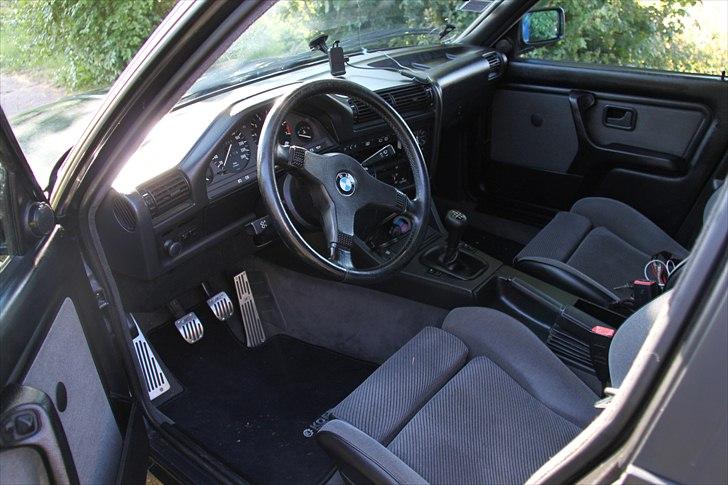 BMW E30 325i Touring (Solgt) - Man sidder sgu godt. billede 13