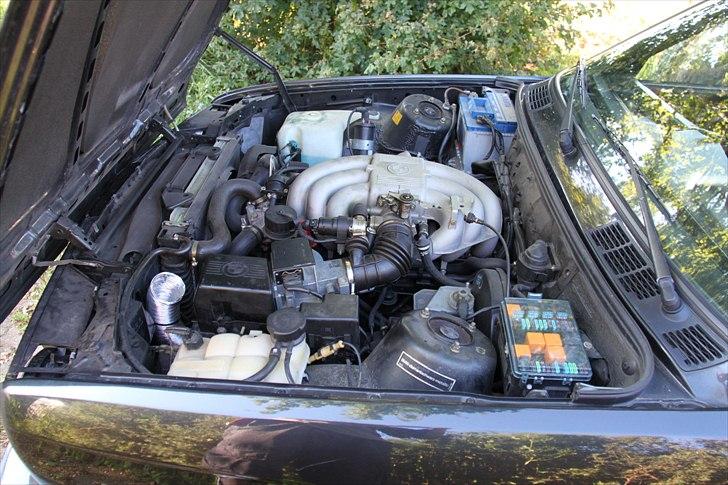 BMW E30 325i Touring (Solgt) - Standard M20B25, ignorer alurøret, er ved at teste KarateNiels filter. billede 16