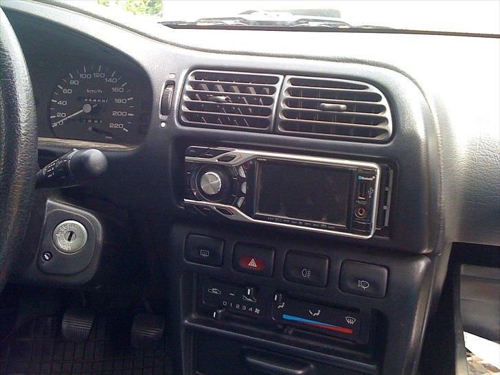 Nissan Sunny LX 1,4 Twin Cam (Skrottet) :'( billede 9