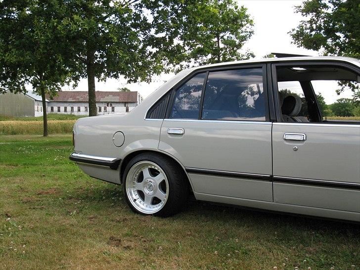 Opel Commodore C 2,5  billede 3