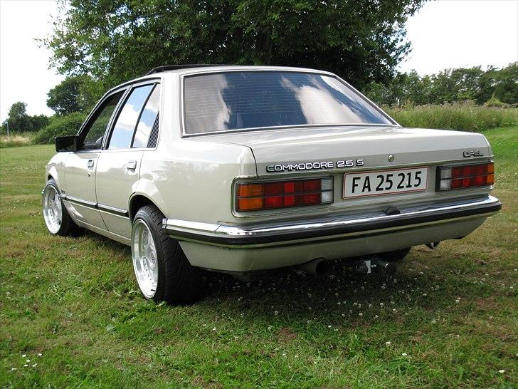 Opel Commodore C 2,5  billede 4