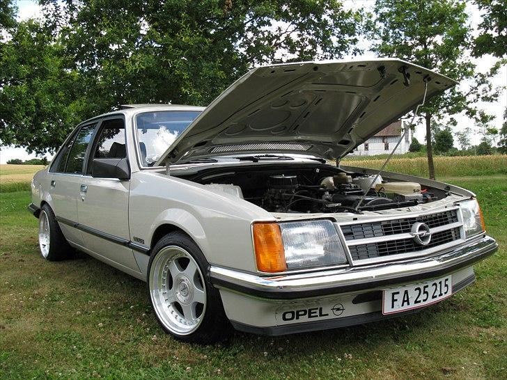 Opel Commodore C 2,5  billede 8