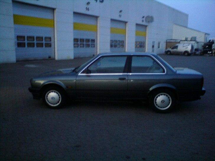 BMW E30 320i - Da jeg fik bilen.  billede 1