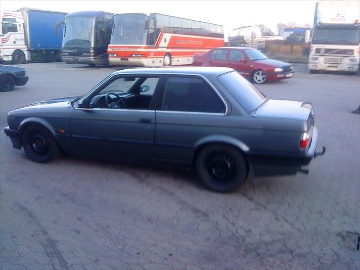 BMW E30 320i billede 5