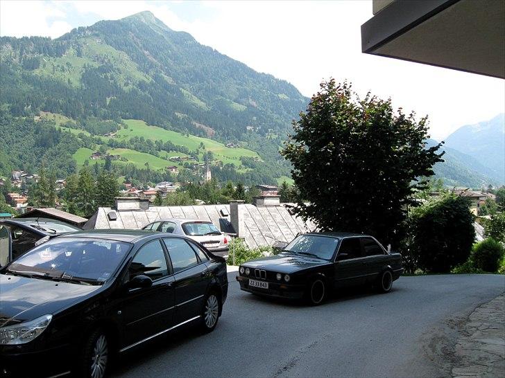 BMW E30 320i billede 11