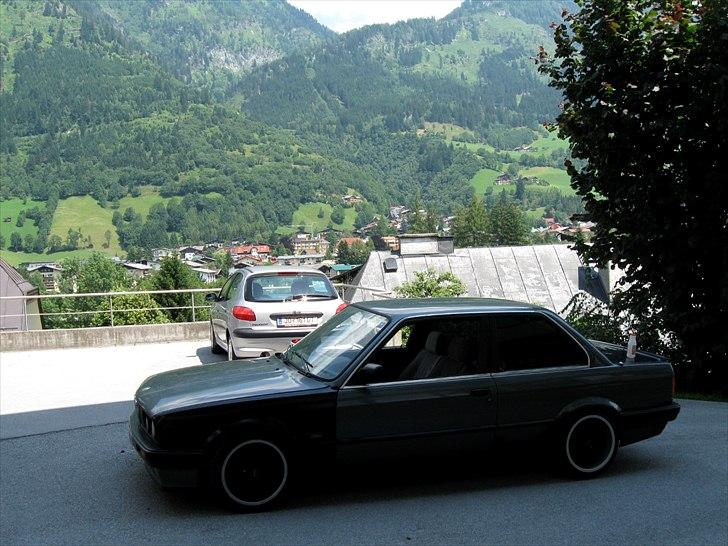 BMW E30 320i billede 12