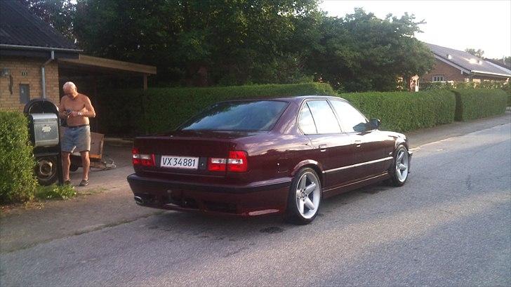 BMW 520i BYTTET billede 3