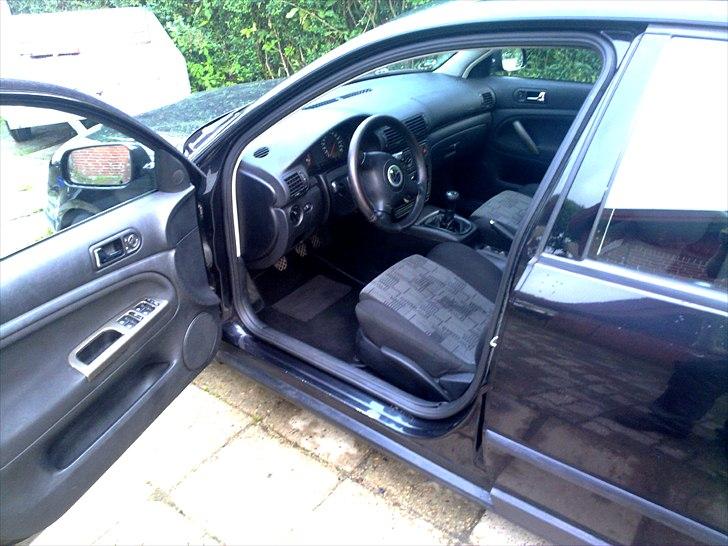 VW Passat 1.8  3B Solgt billede 9