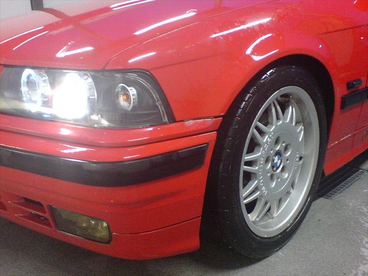 BMW E36 M52 - BMW M Motorsport fælge. Passer godt til vognen. billede 17